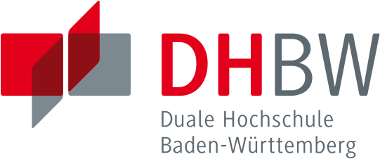 A képen a DHBW (Duale Hochschule Baden-Württemberg) logója látható, amely piros és szürke színekből álló grafikai elemeket tartalmaz. A logó mellett a "Duale Hochschule Baden-Württemberg" felirat olvasható.